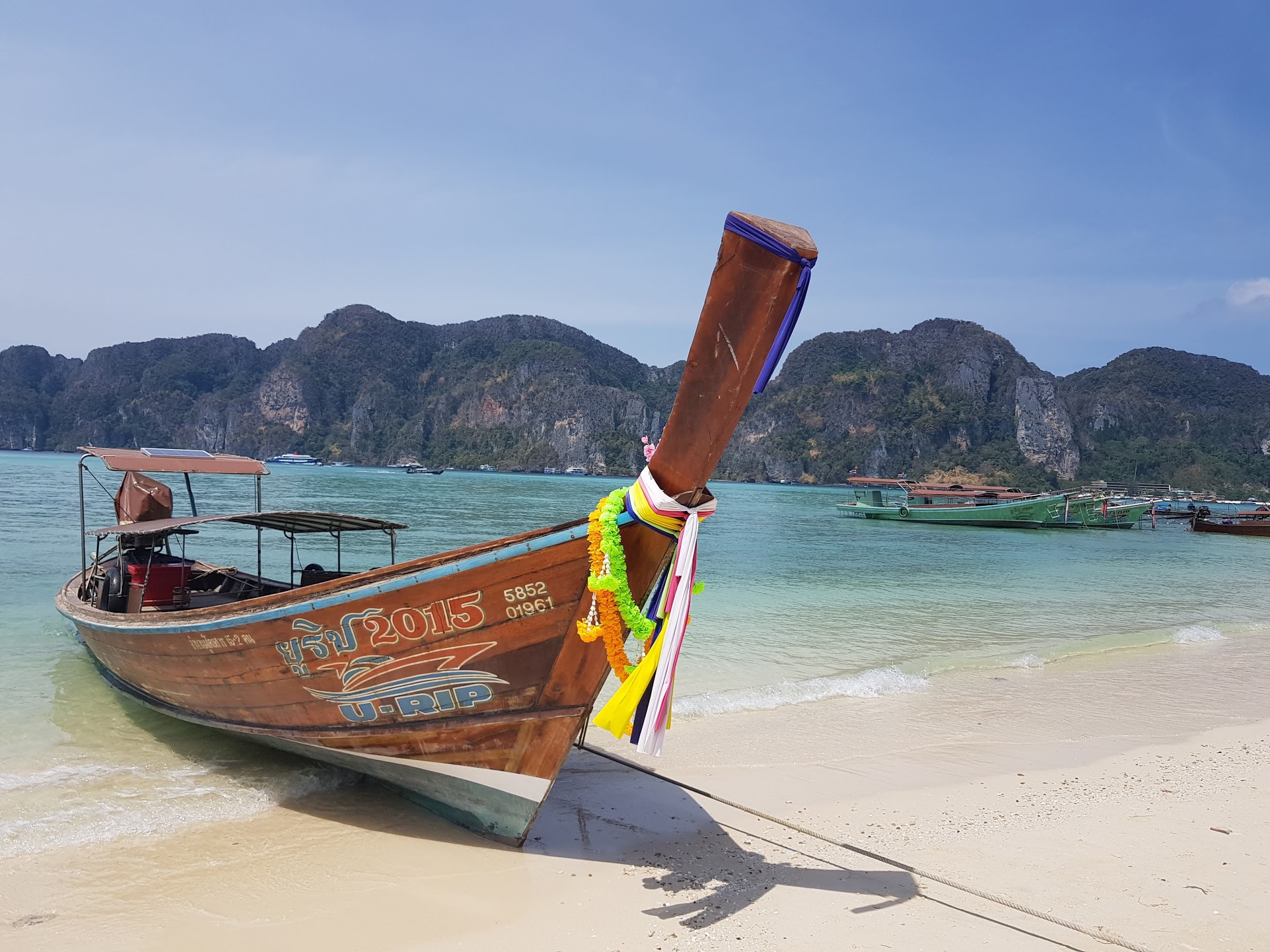 image of a boat on the beach